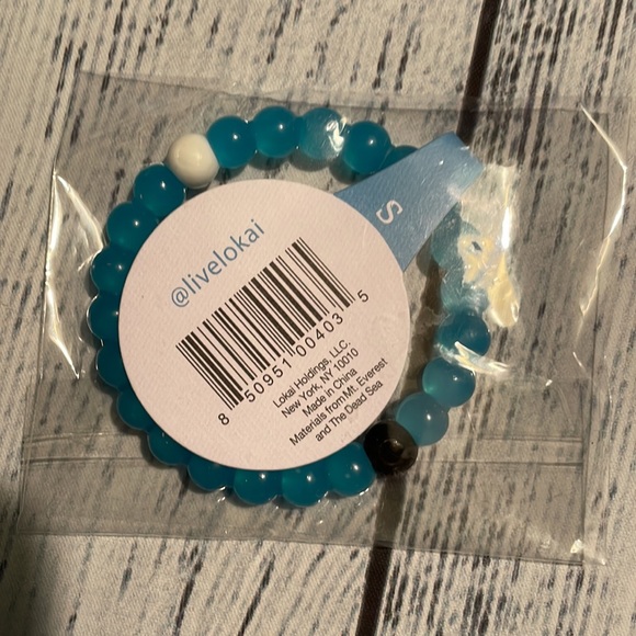 NWT Loaki bracelet - Picture 4 of 5